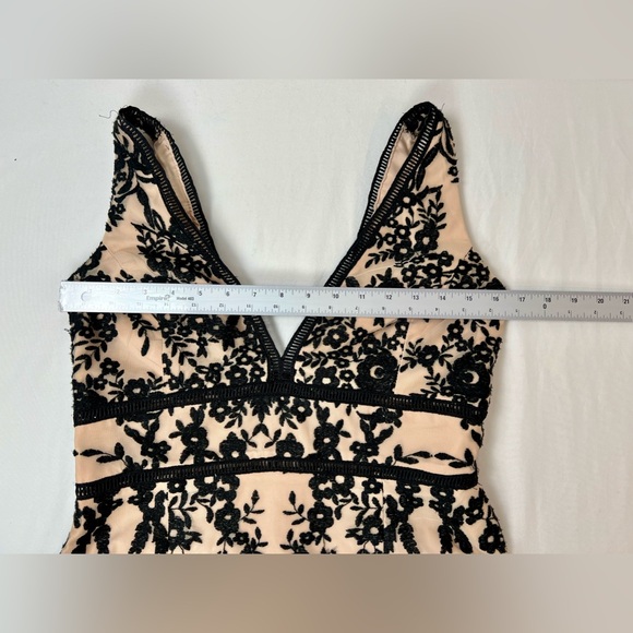 Bardot Dress NWT Black and cream overlay Size 14 - Picture 5 of 8